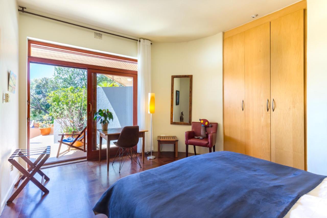 Lezard Bleu Guest House Cape Town Bagian luar foto